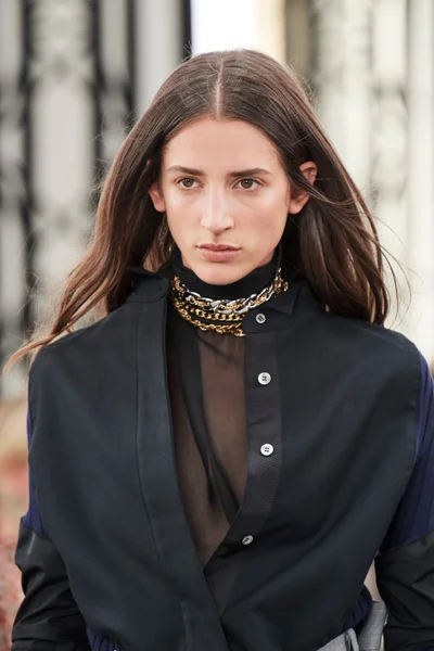 Look 70